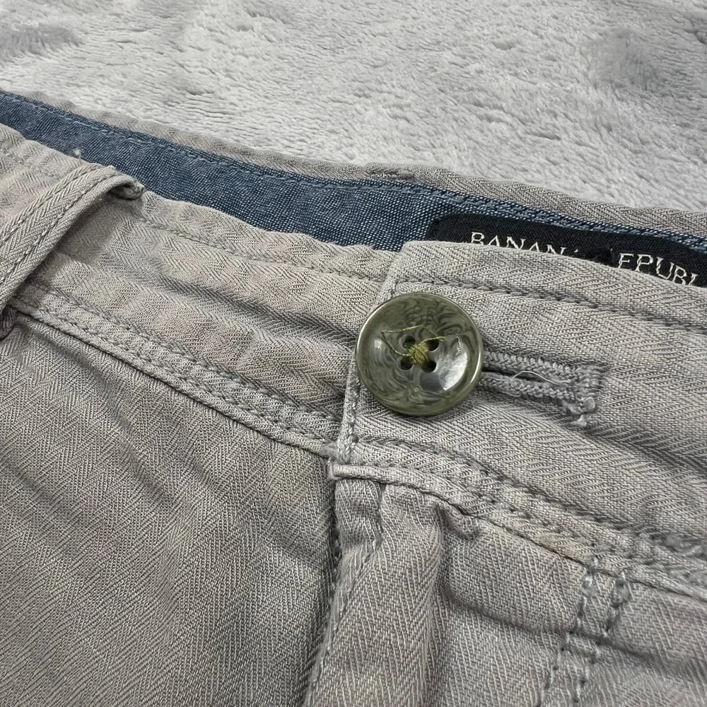 Banana Republic Aiden Shorts Mens 35 Gray Linen Cotton Blend Flat Front Casual